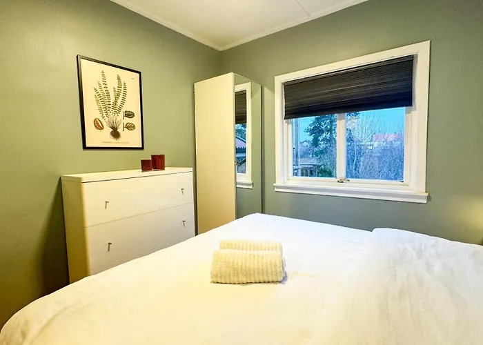 Cozy With Free Parking * Jar